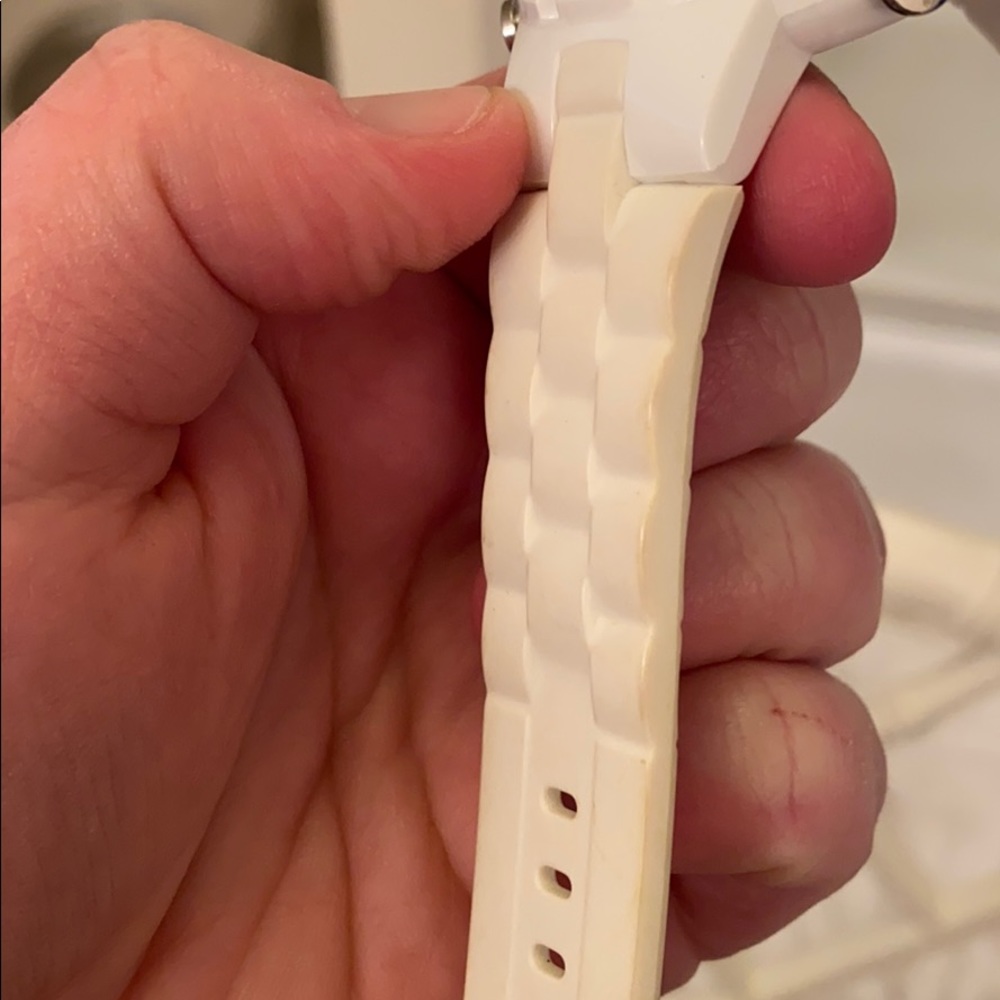 Adidas watch - Picture 4 of 4